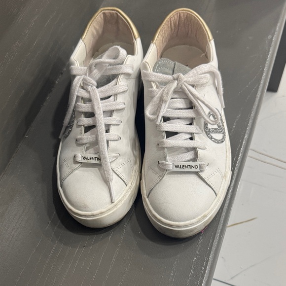 Valentino White Sneakers with Gold Details - Picture 2 of 4